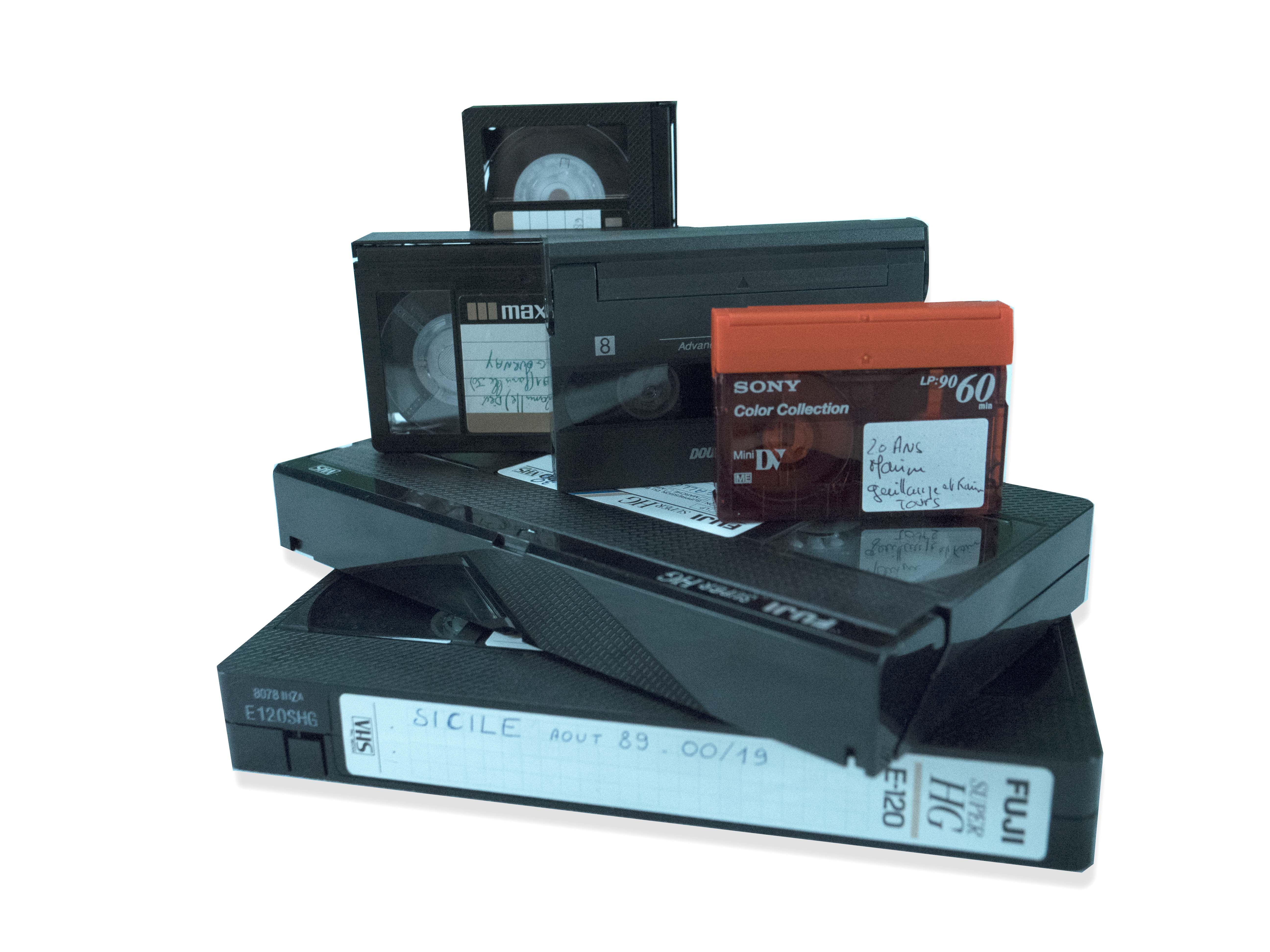 numerisation transfert video Numérisation de cassettes VHS, Hi8 et MiniDV réalisées par Gattaca Studio, spécialiste en conversion vidéo au Havre, Normandie